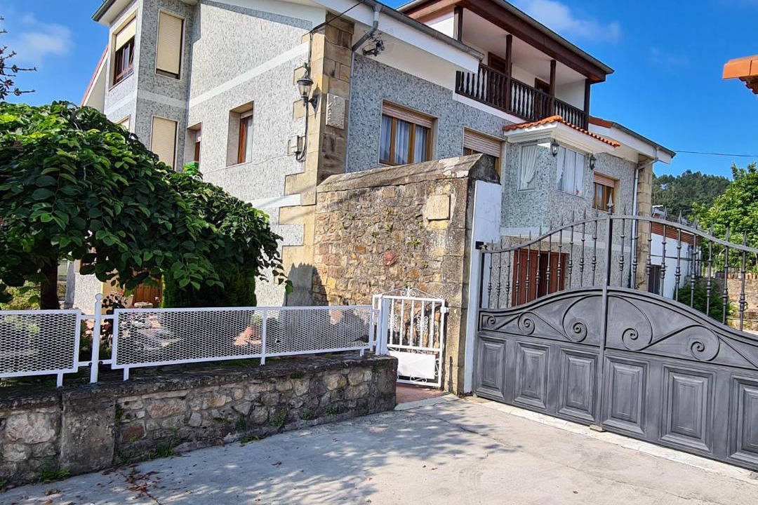 Photo of Others in Quijano