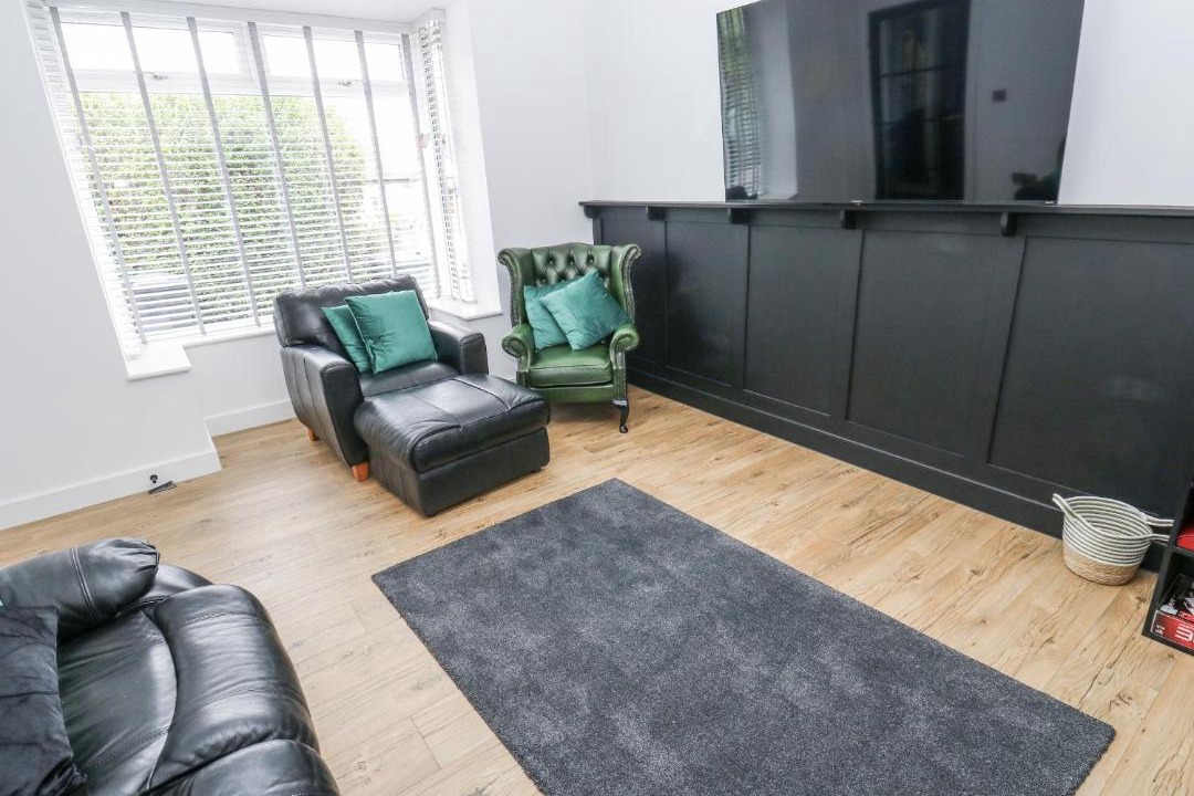 Photo of Others in Ainley Top