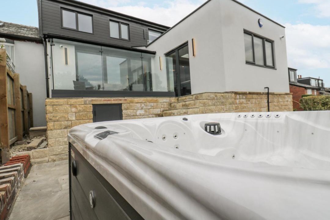 Photo of Others in Ainley Top