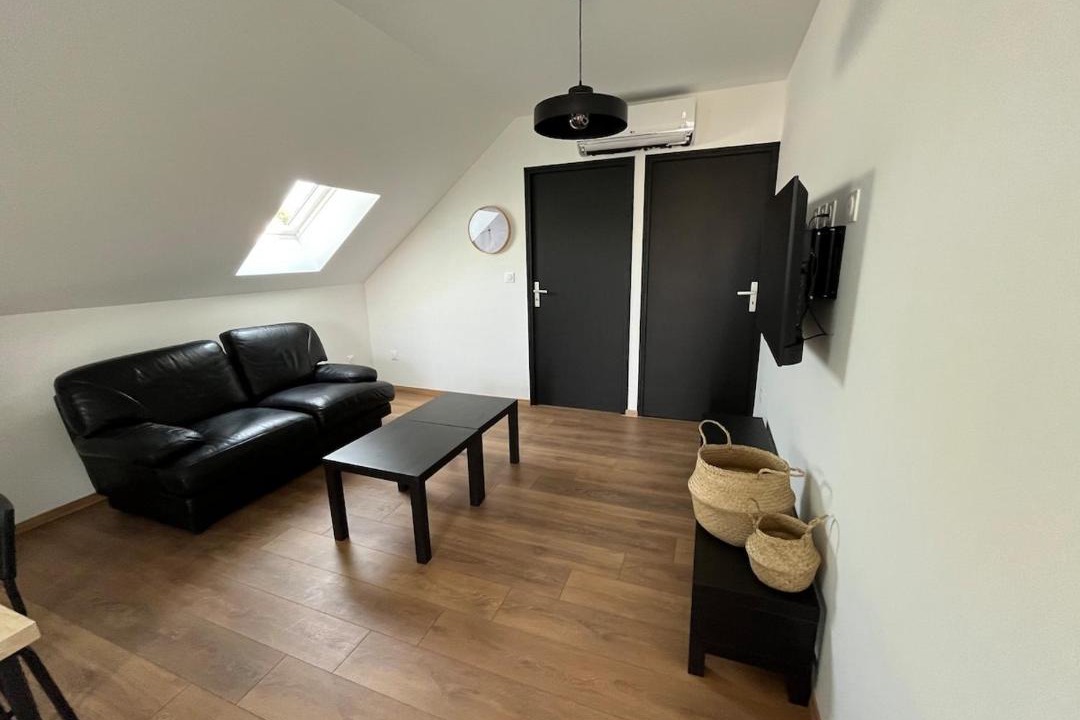 Photo of Others in Boue