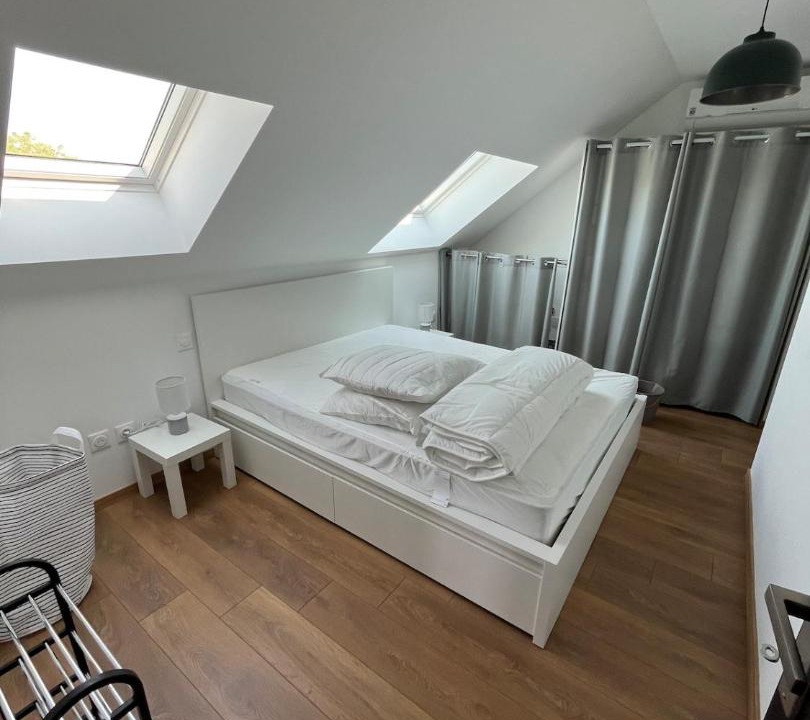 Photo of Bedroom in Boue