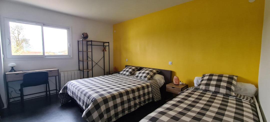 Photo of Others in Montamise