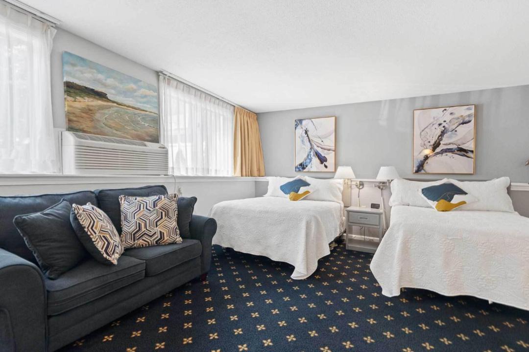 Photo of Others in Niantic