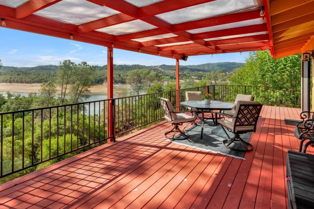 Photo of Patio Balcony in Oak Shores