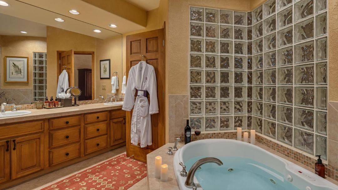 Photo of Bathroom in Edwards