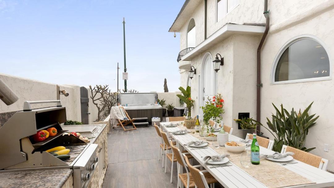 Photo of Patio Balcony in South Mission Beach