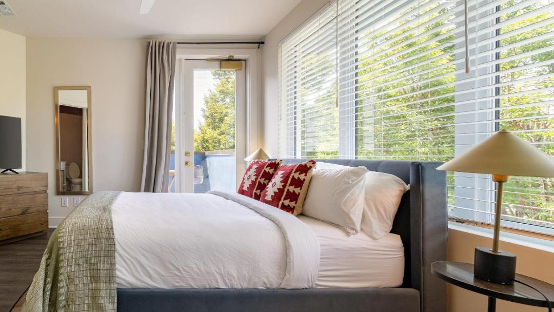 Photo of Bedroom in Five Points