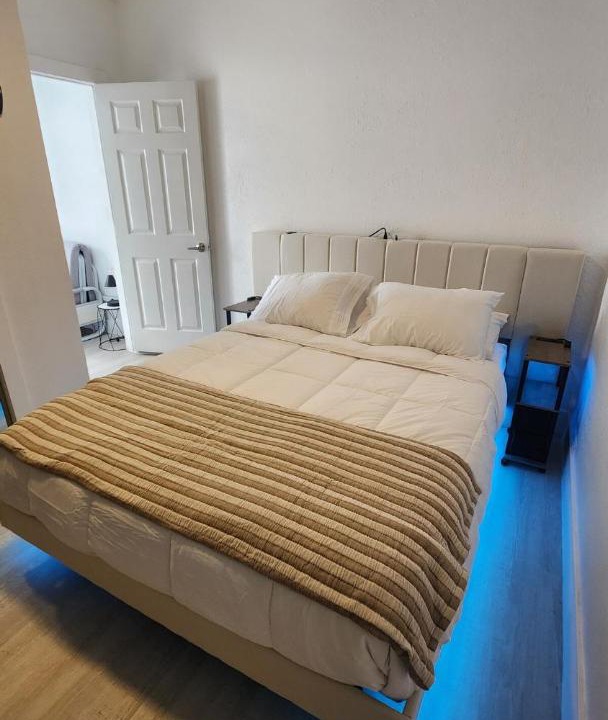 Photo of Bedroom in Miami Gardens