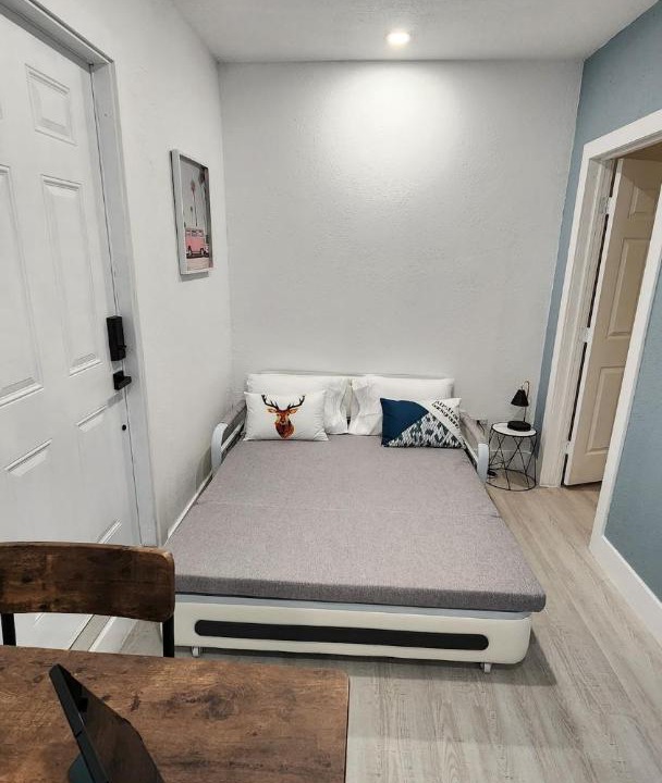 Photo of Bedroom in Miami Gardens