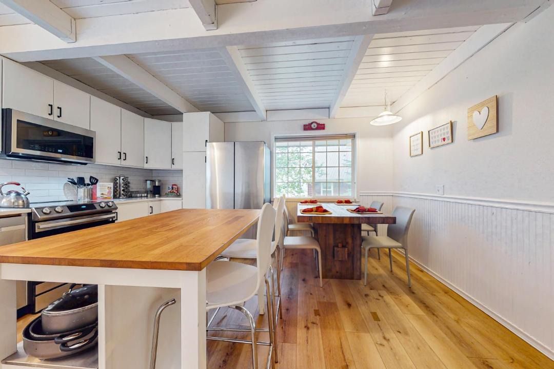 Photo of Kitchen in Snoqualmie Pass
