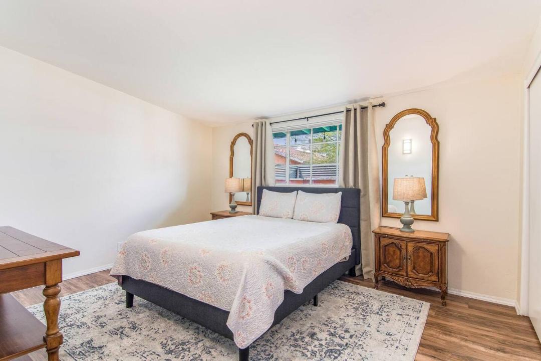 Photo of Bedroom in Midtown