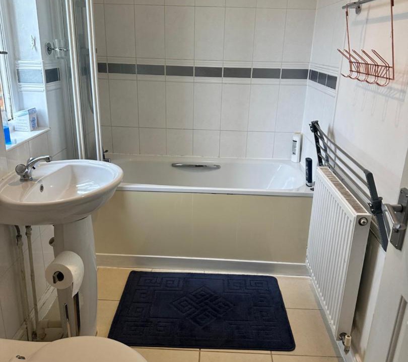 Photo of Others in Ifield