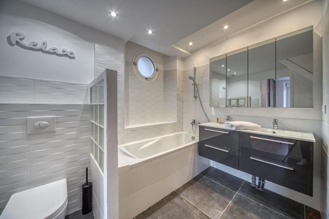 Photo of Bathroom in Meylan