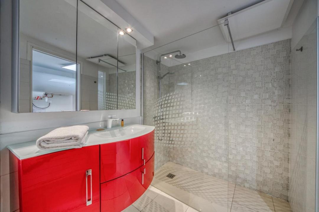 Photo of Bathroom in Meylan