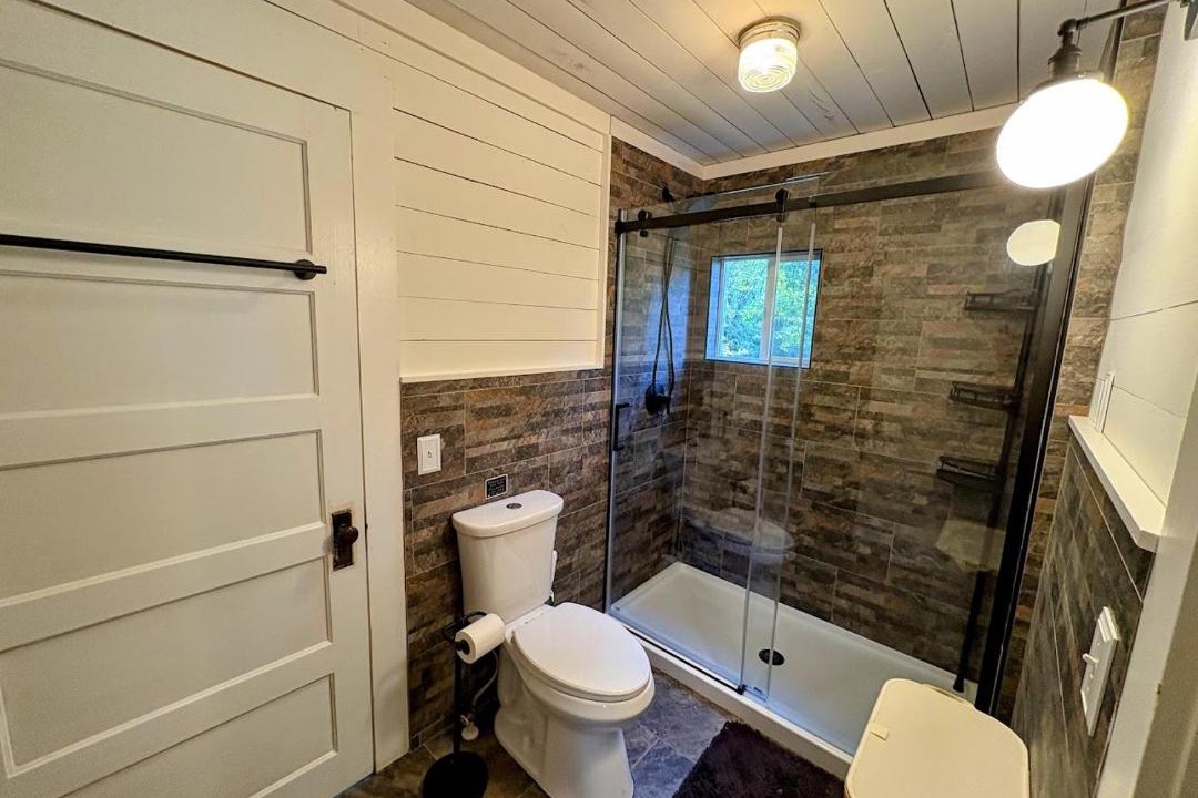 Photo of Bathroom in Hendersonville