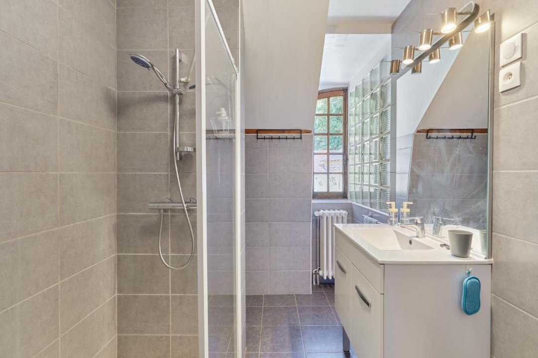 Photo of Bathroom in Bretteville-sur-Laize