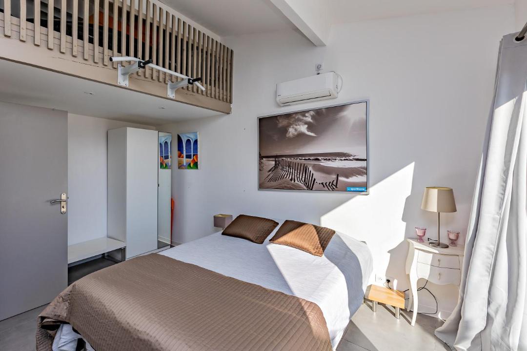 Photo of Bedroom in Le Cres