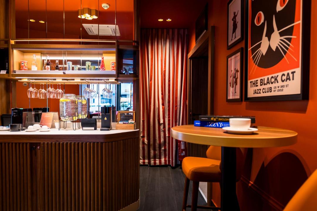 Photo of Others in Montparnasse