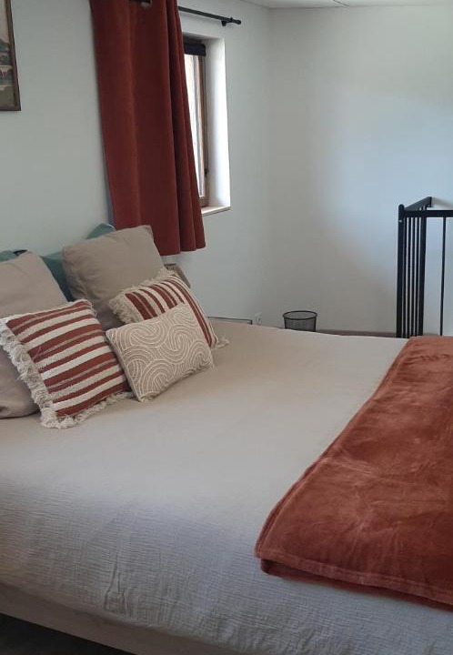 Photo of Bedroom in Deneze-sous-Doue