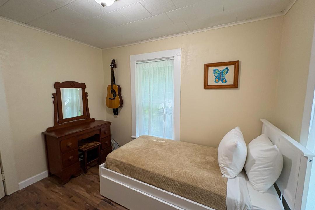 Photo of Bedroom in Hendersonville