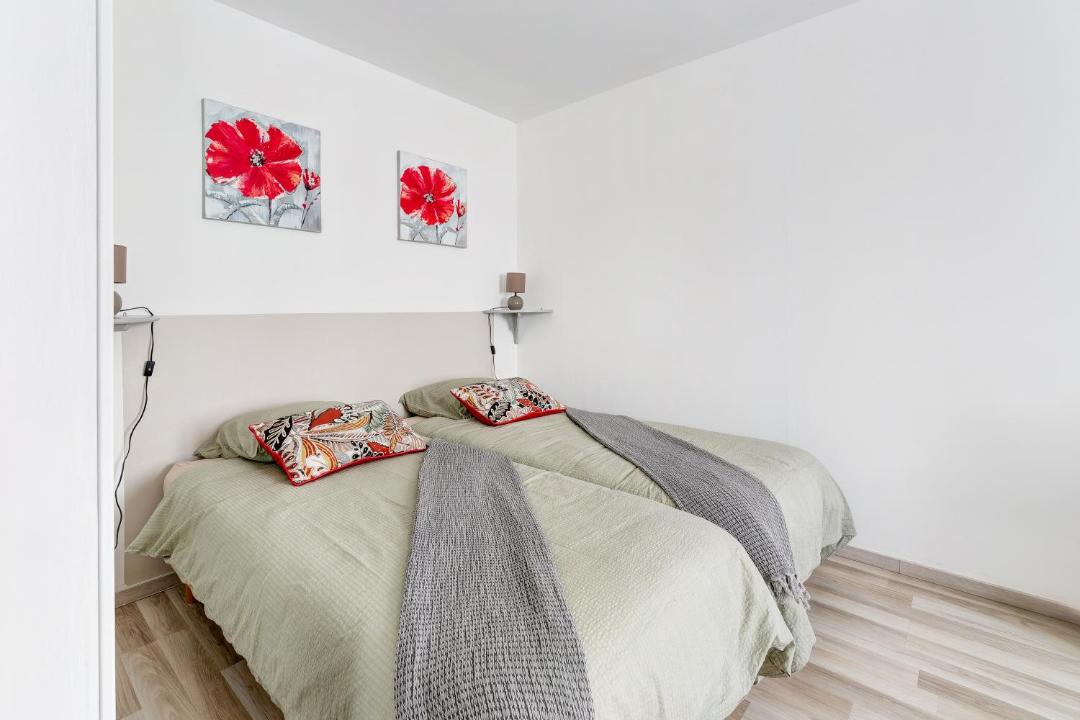 Photo of Bedroom in Saint-Gobain