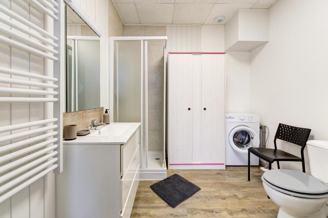 Photo of Bathroom in Saint-Gobain