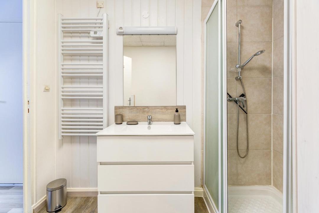 Photo of Bathroom in Saint-Gobain