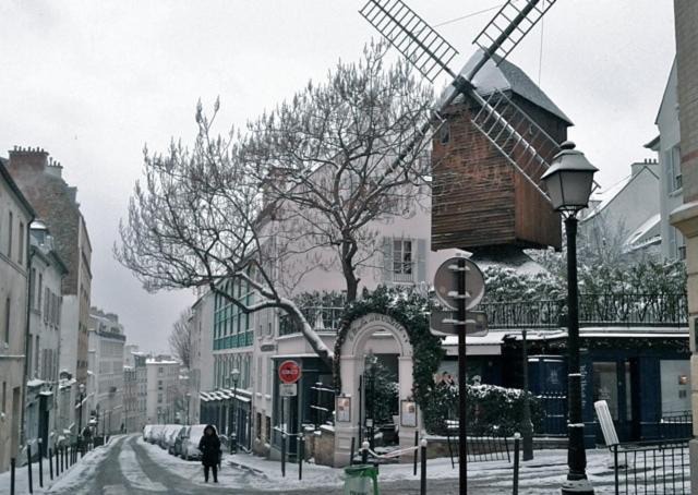Photo of Buildings in Montmartre