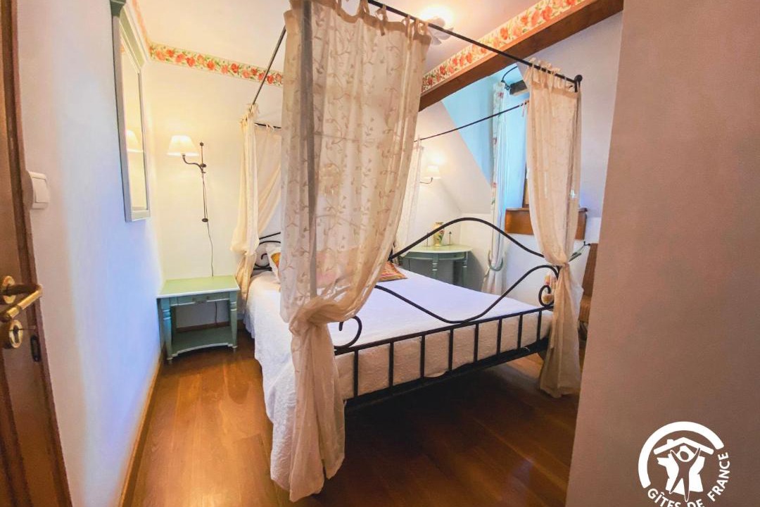 Photo of Bedroom in Tauriac-de-Naucelle