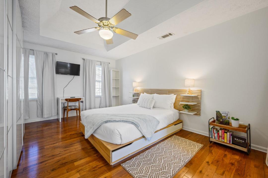 Photo of Bedroom in Town Center