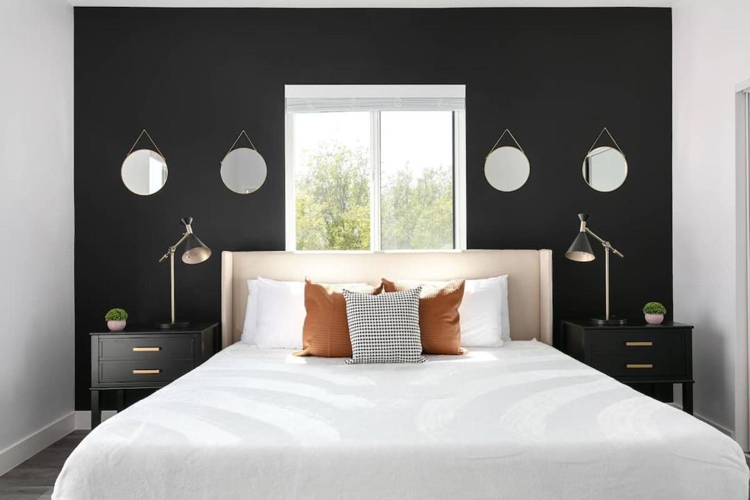Photo of Bedroom in Mid City