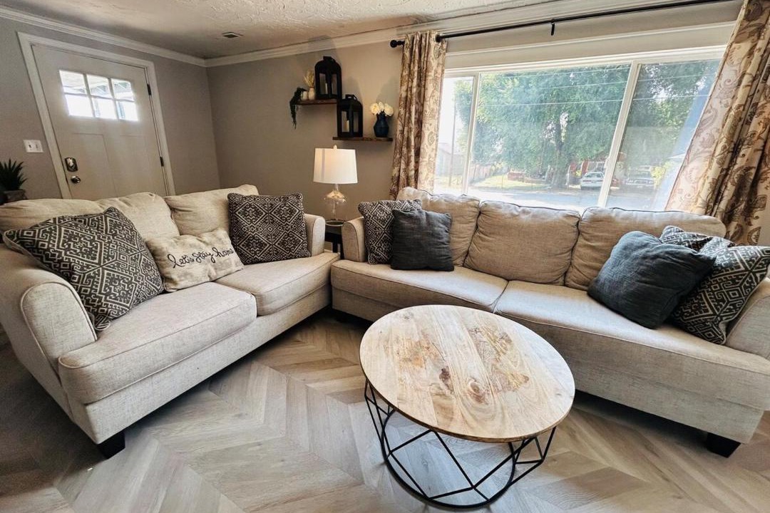 Photo of Livingroom in Sutherlin