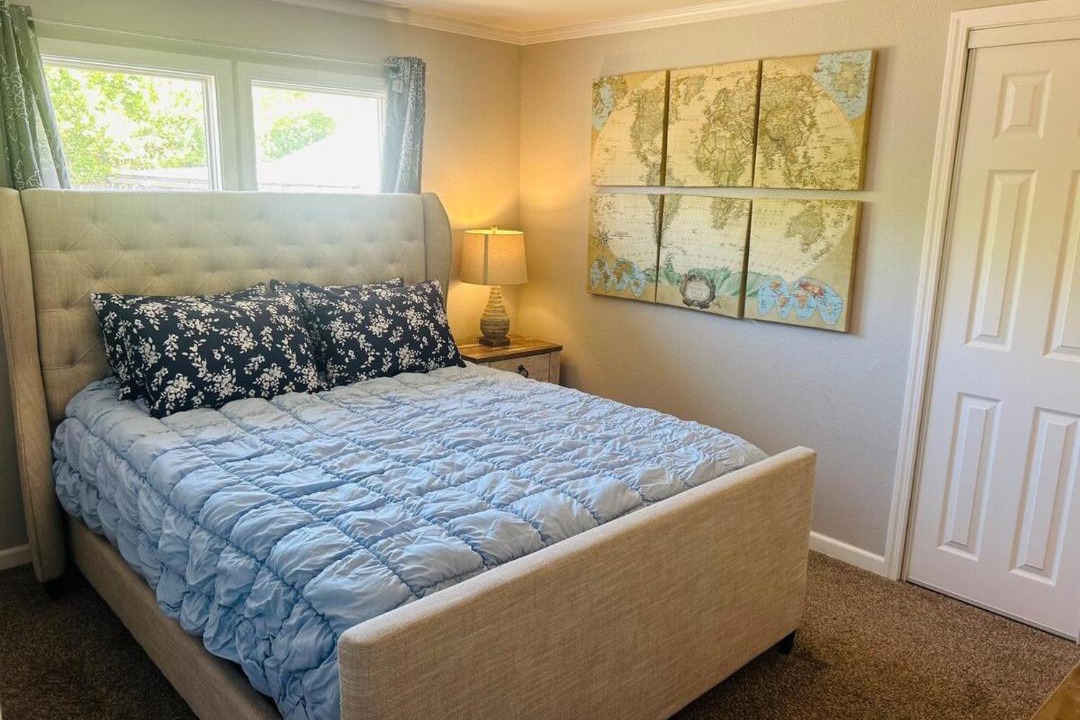 Photo of Bedroom in Sutherlin