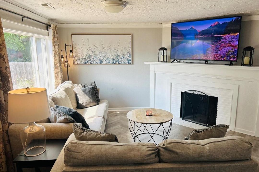 Photo of Livingroom in Sutherlin