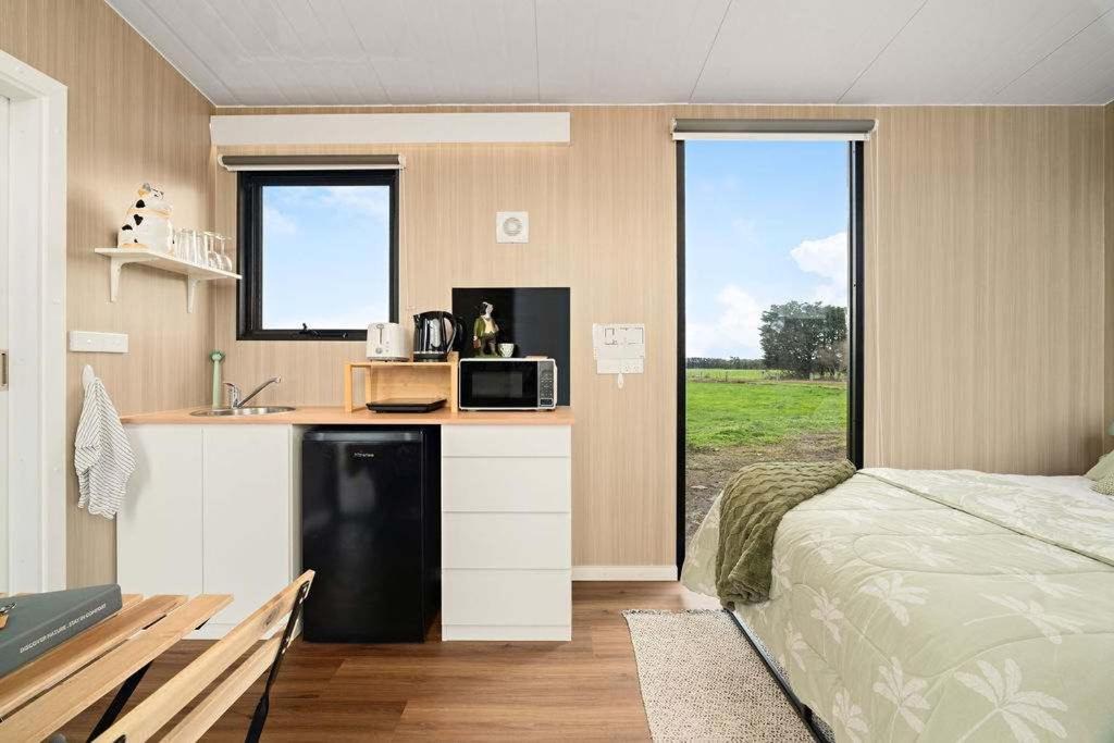 Photo of Others in Bookaar