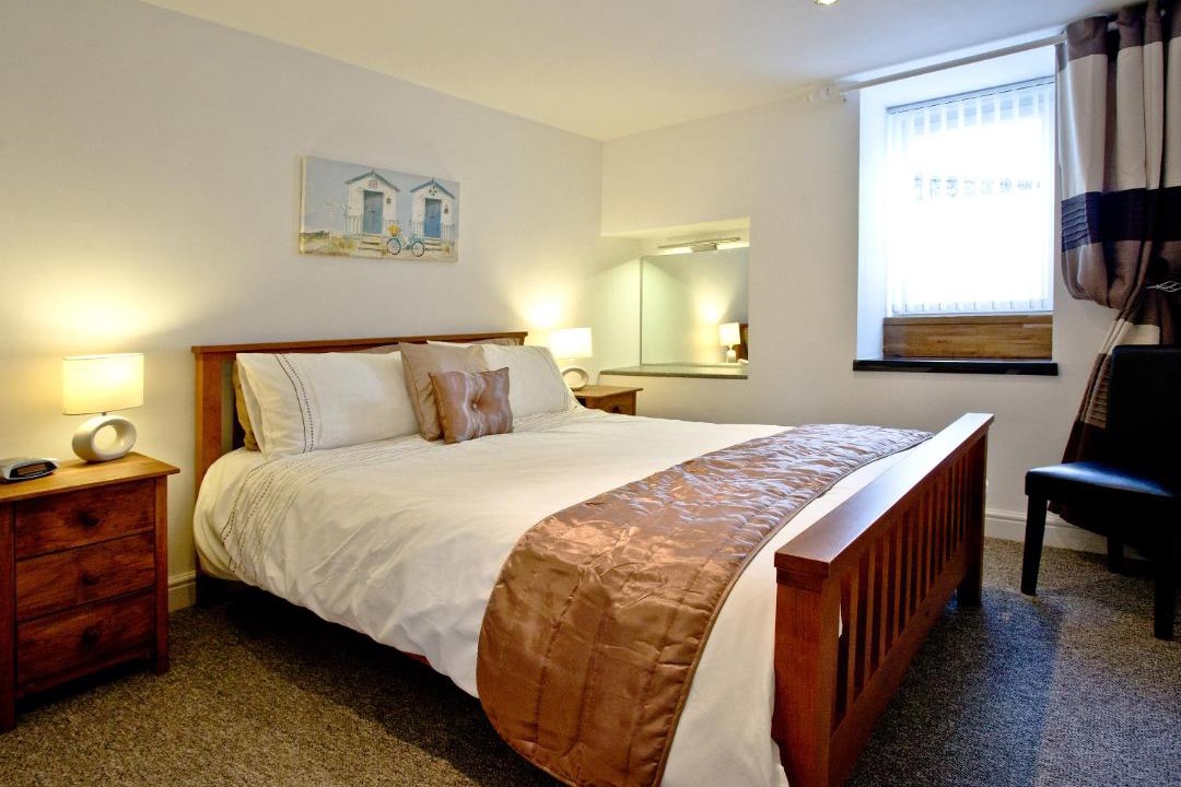 Photo of Bedroom in Torquay City Centre