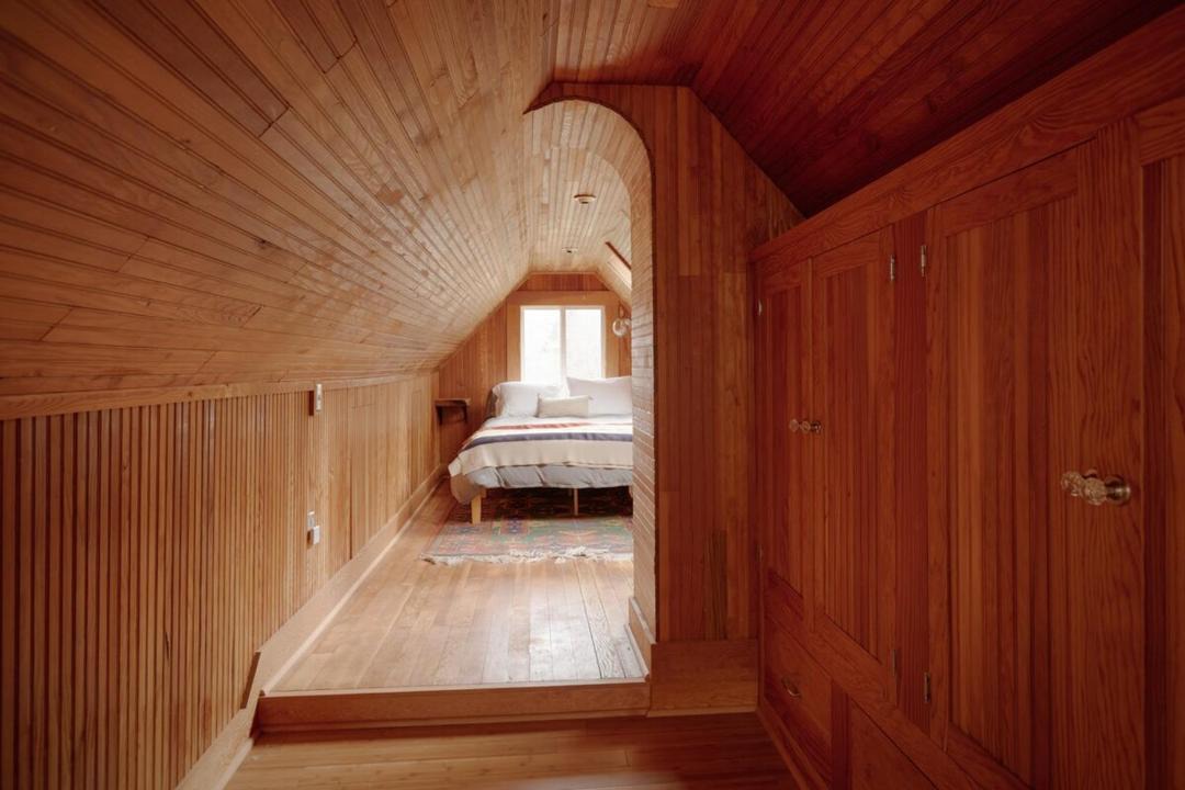 Photo of Bedroom in Cloverdale