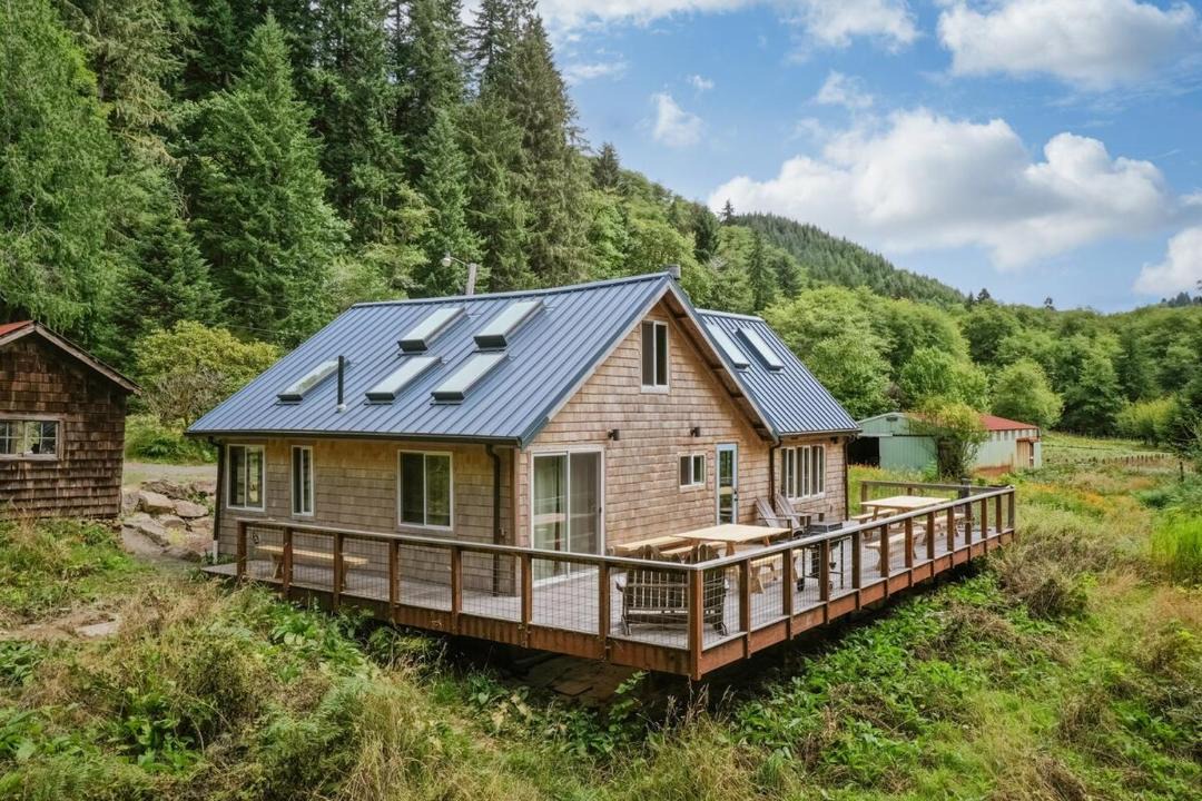 Photo of Others in Cloverdale