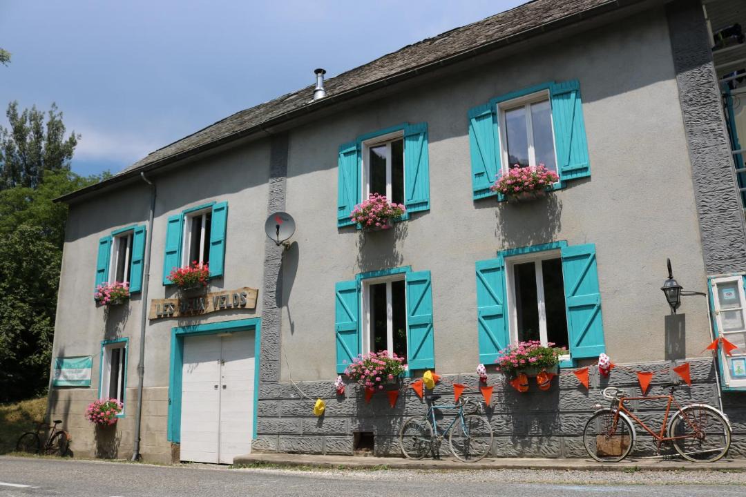 Photo of Others in Biert