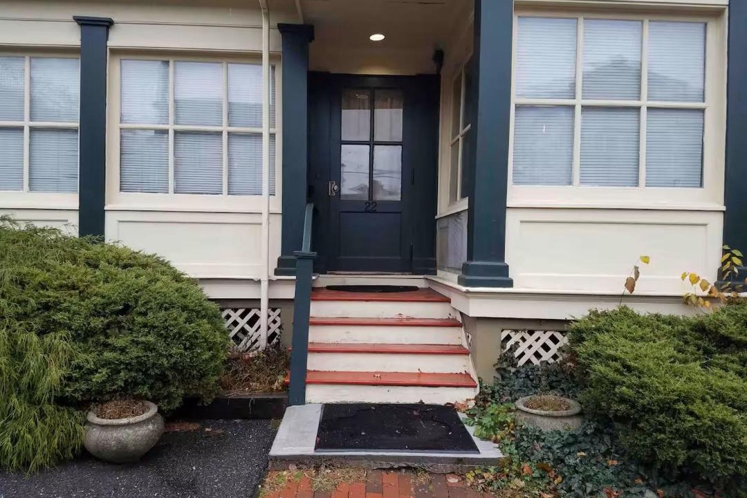 Photo of Others in Roslyn