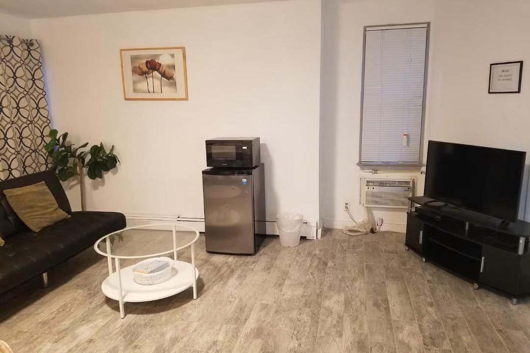 Photo of Others in Roslyn