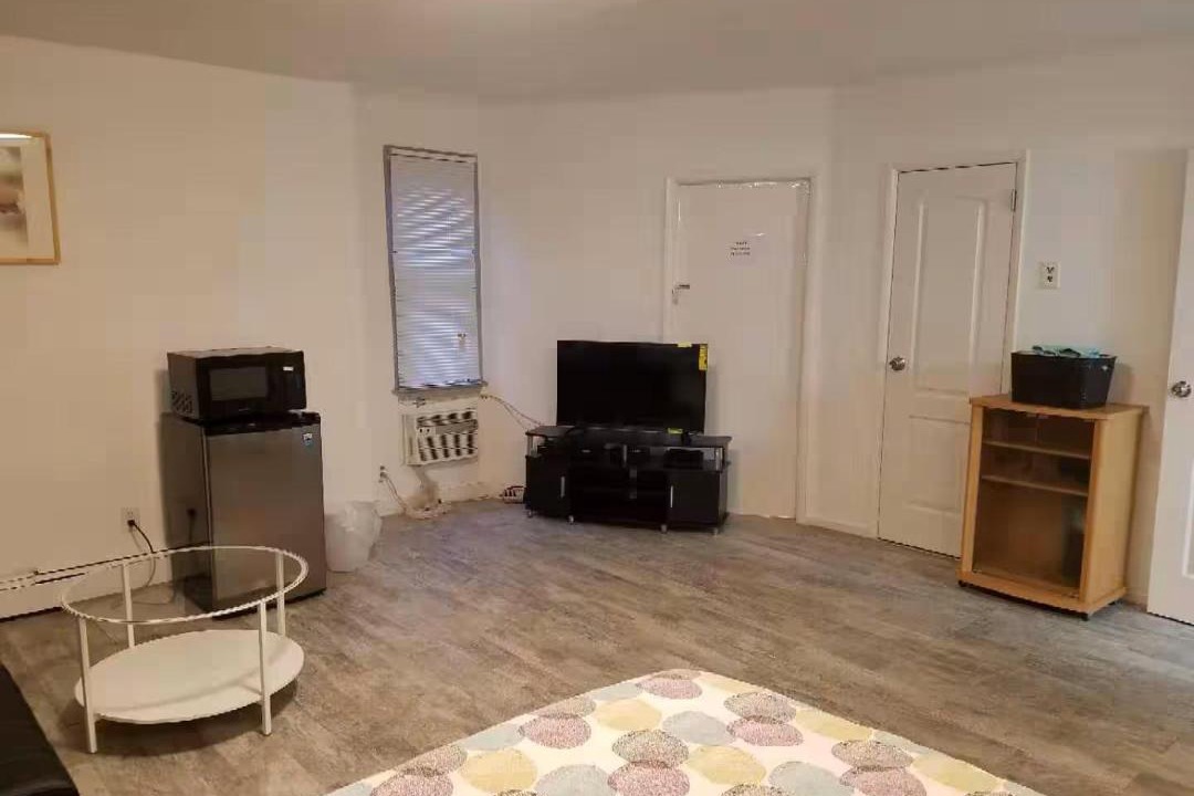 Photo of Others in Roslyn