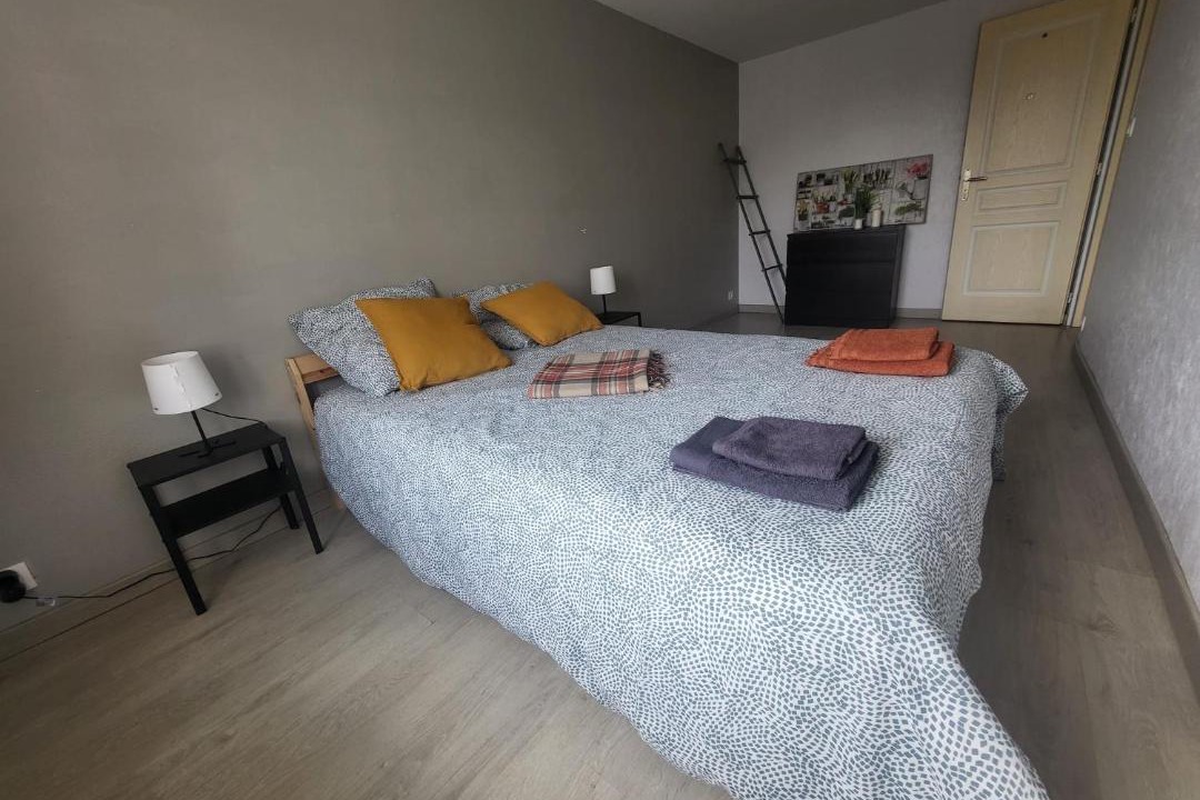 Photo of Bedroom in Hommes