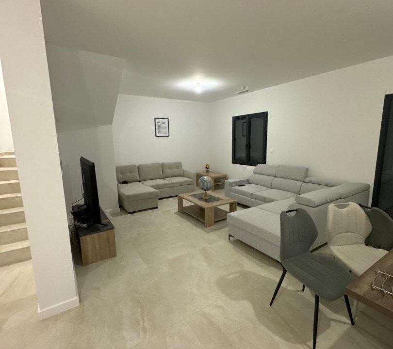 Photo of Others in Violes