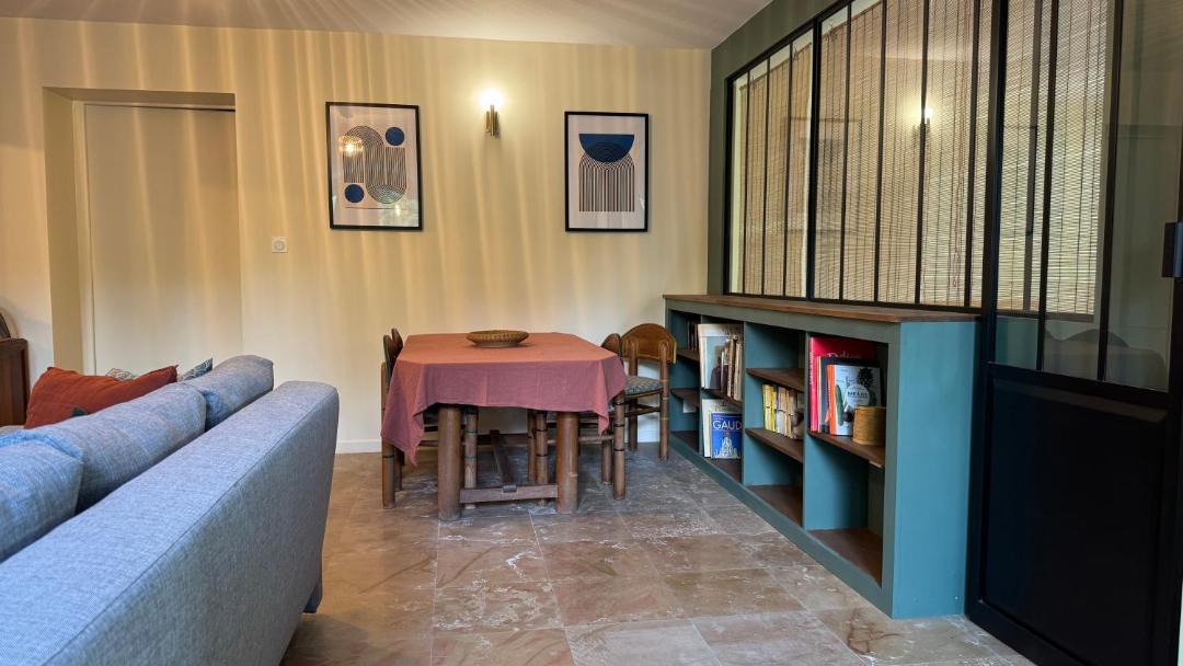 Photo of Livingroom in Bourdeau