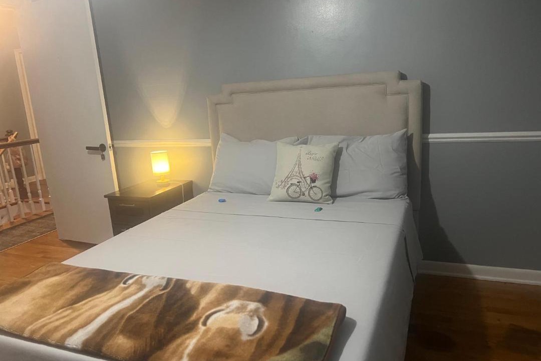 Photo of Bedroom in Greendale