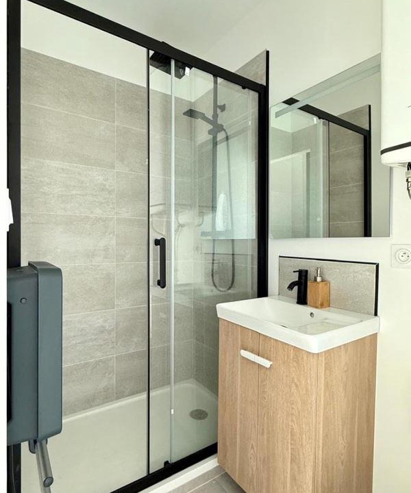 Photo of Bathroom in Margny-les-Compiegne