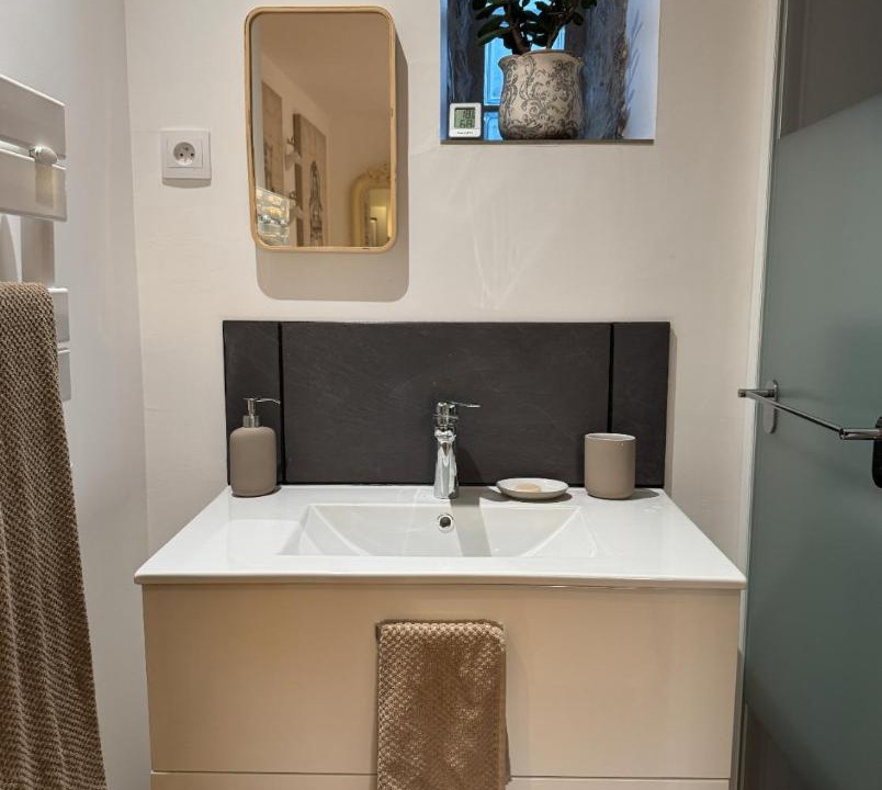 Photo of Bathroom in Savenay