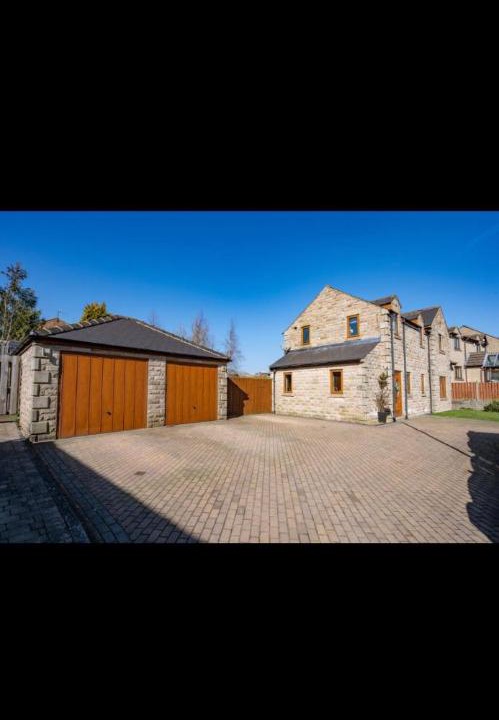 Photo of Others in Hoylandswaine