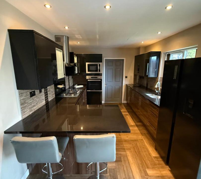 Photo of Others in Hoylandswaine